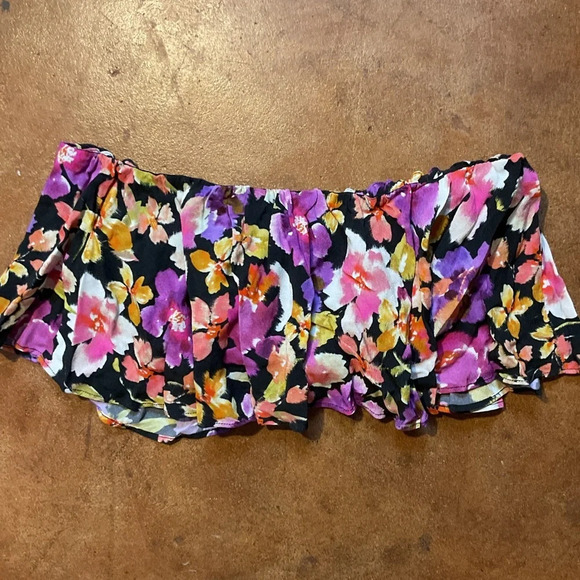 Lovers + Friends Tops - Lovers and Friends Flounce Bandeau Floral Artsy A33